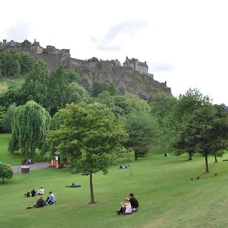 Lochend Park View Apartment Edimburgo Esterno foto